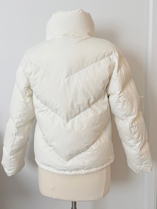 Aritzia Wilfred The Cloud Puff Down Jacket - Picture 4 of 16